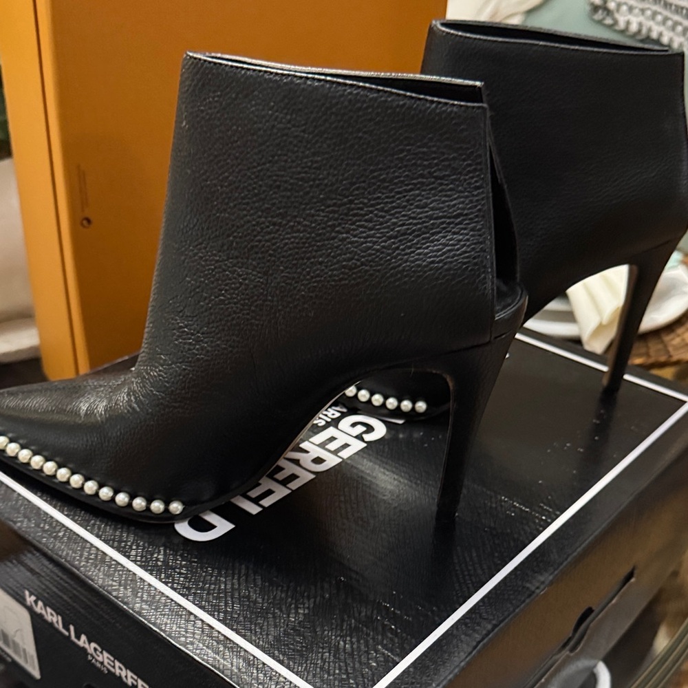 Karl Lagerfeld Black Heeled Boots with Pearl Trim - Picture 3 of 10